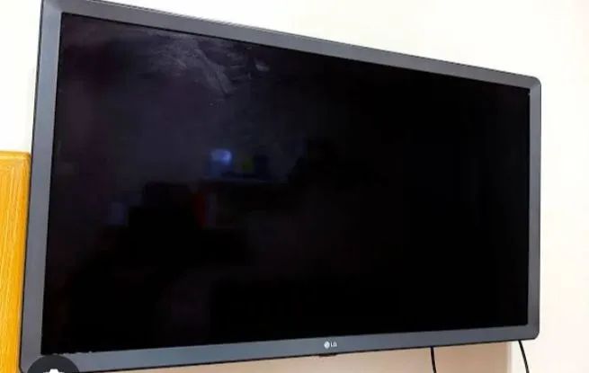 Tv 32 smart semi nova 
