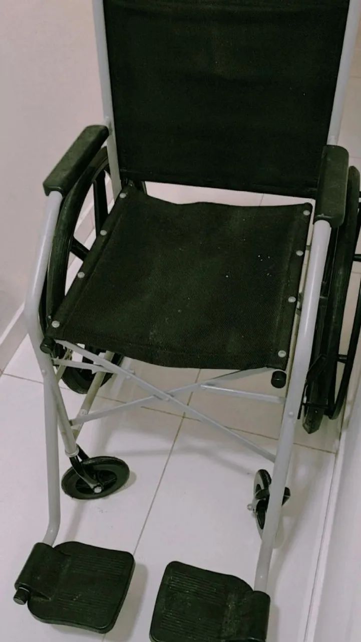 Cadeira de rodas - Foto 4