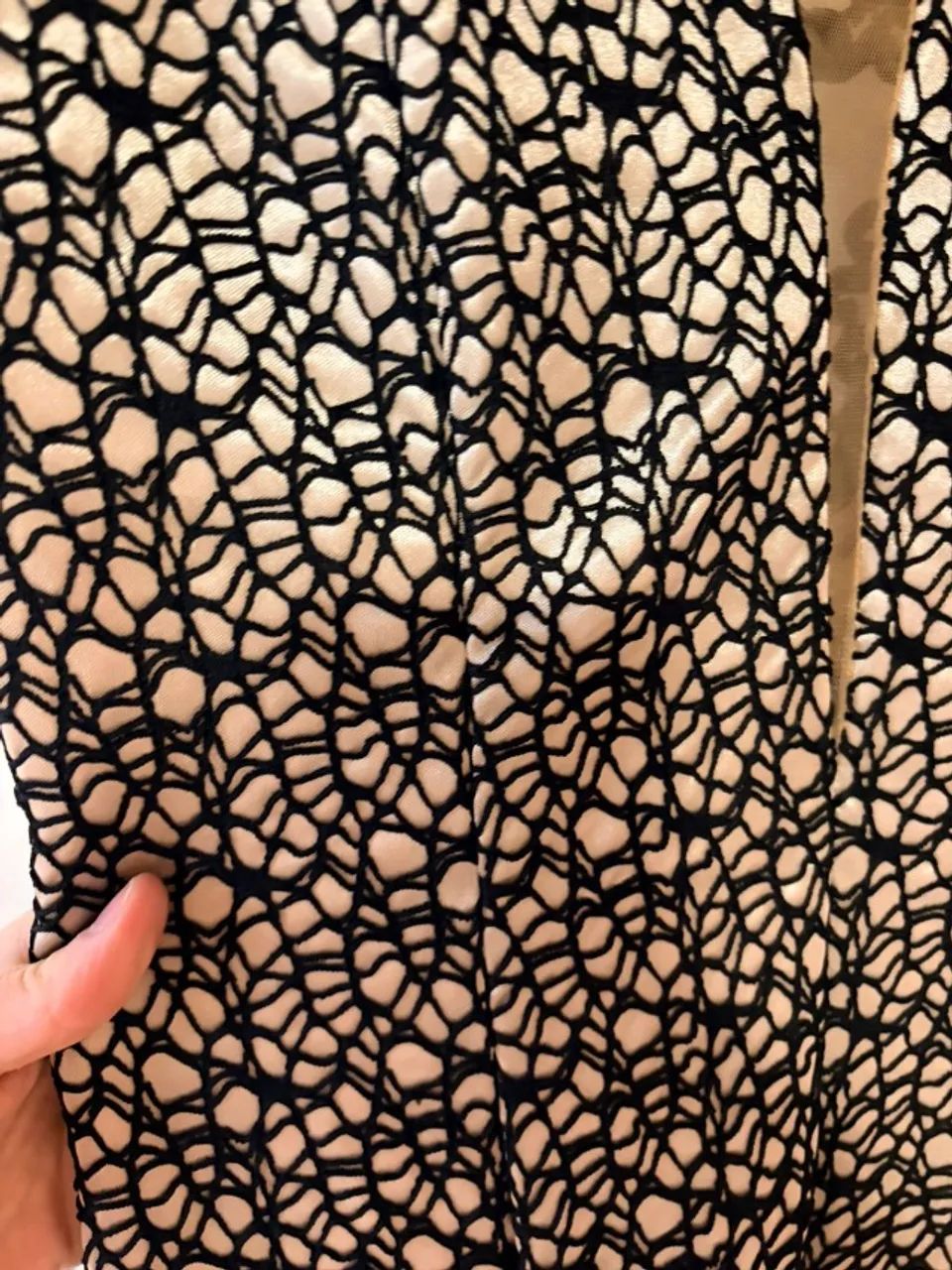 Vestido de festa em seda com renda - Foto 3