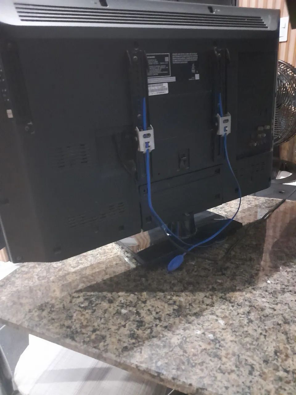 T V ideal para o interior não é digital mais funciona perfeitamente 