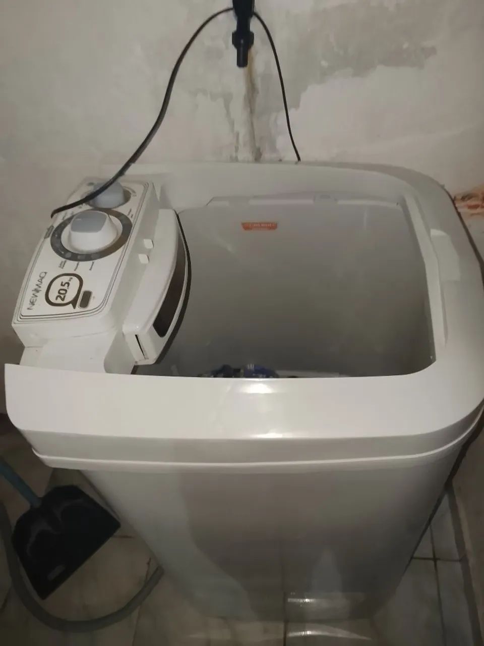 Tanquinho de lavar roupa 