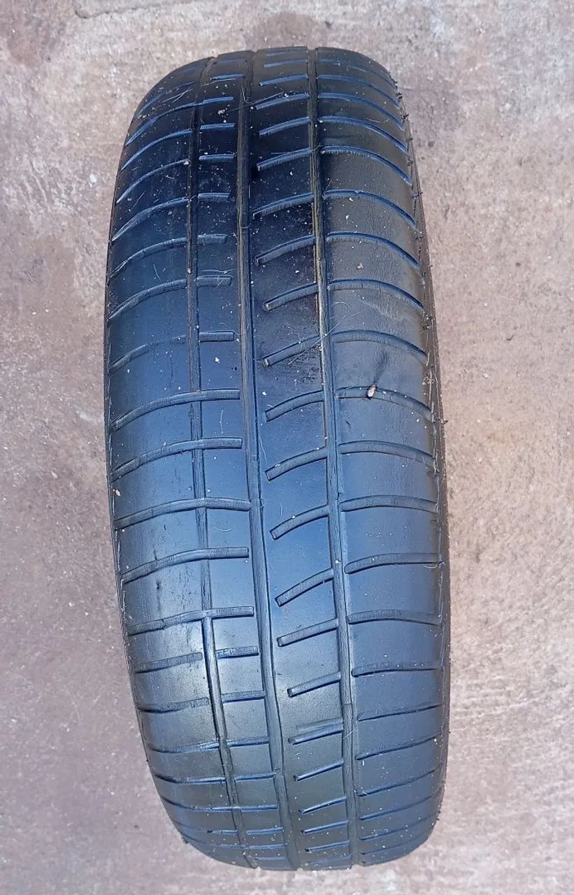 Pneu aro 15