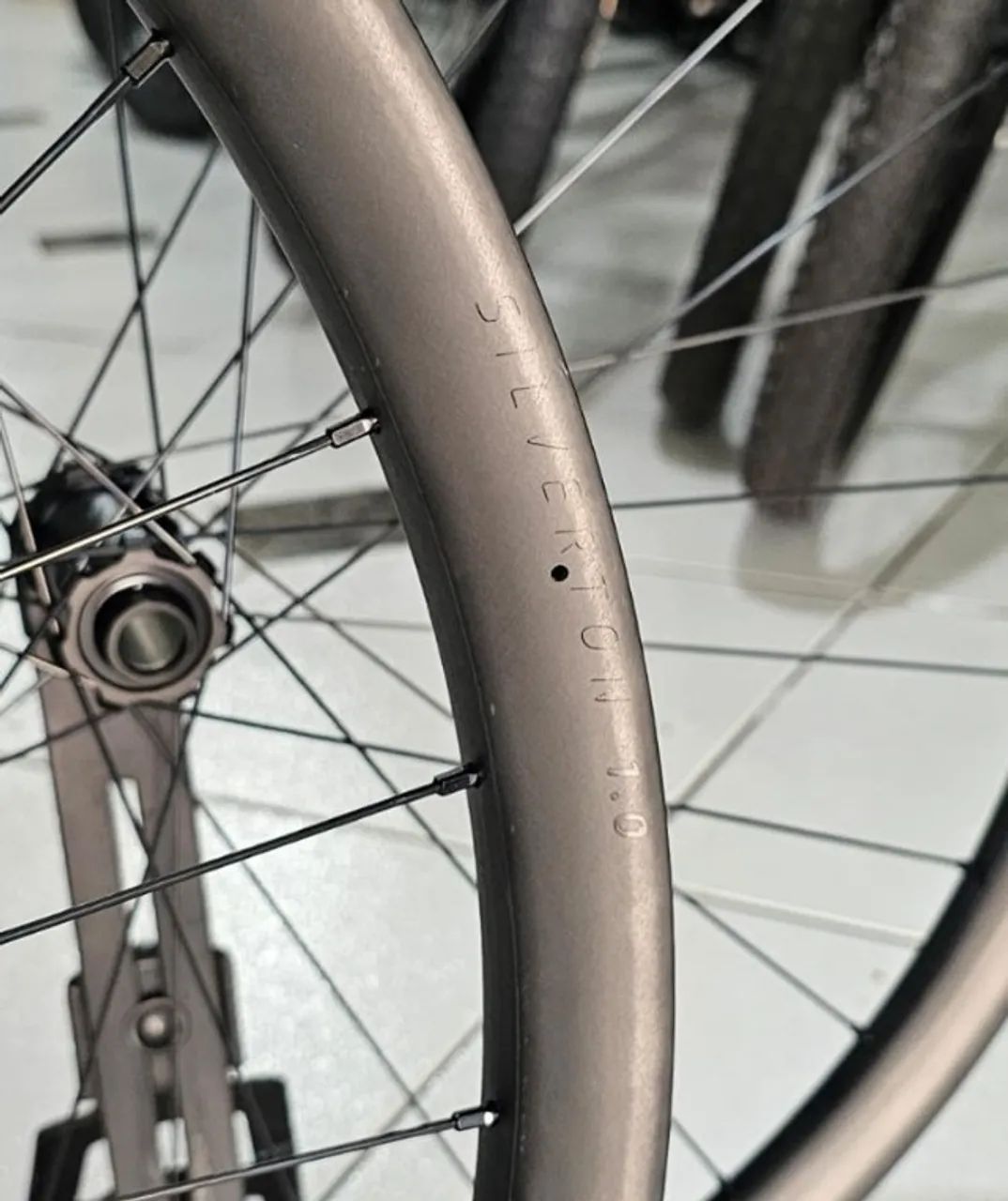 Rodas MTB Syncros Silverton 1.0 Carbon 30mm - Foto 5