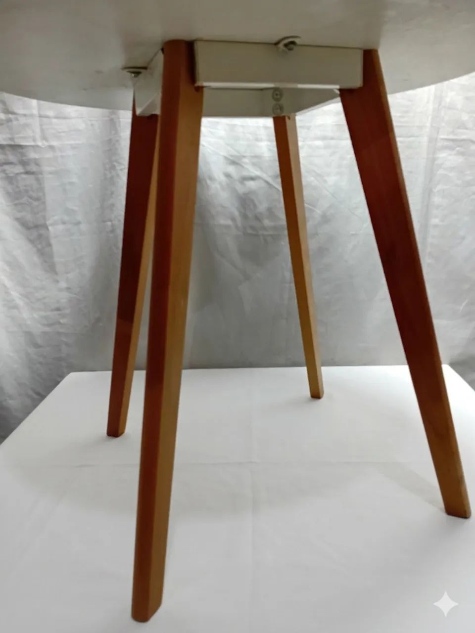 Mesa Redonda 88cm Design Charles Eames - Foto 3
