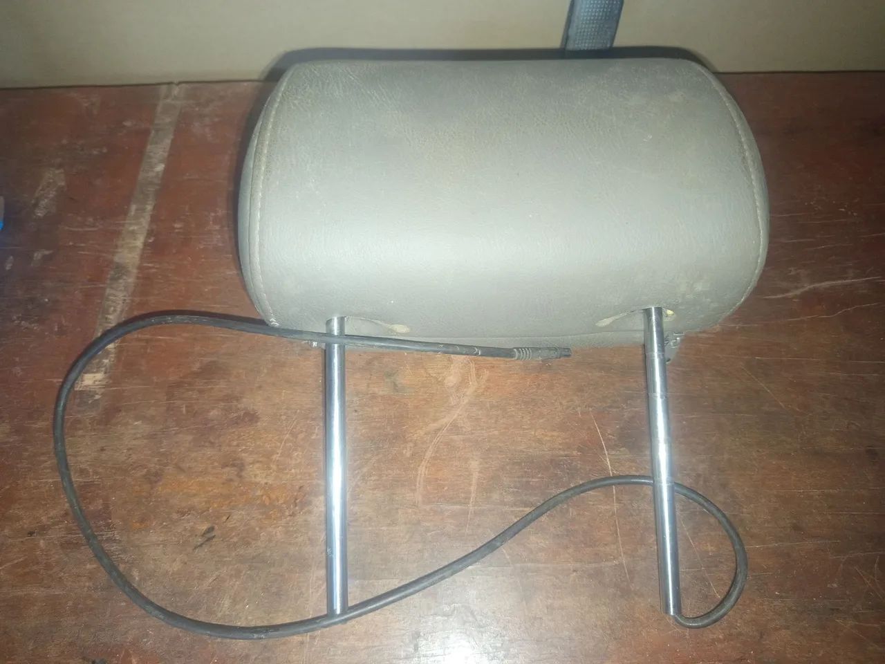 Encosto com tela do Corolla 