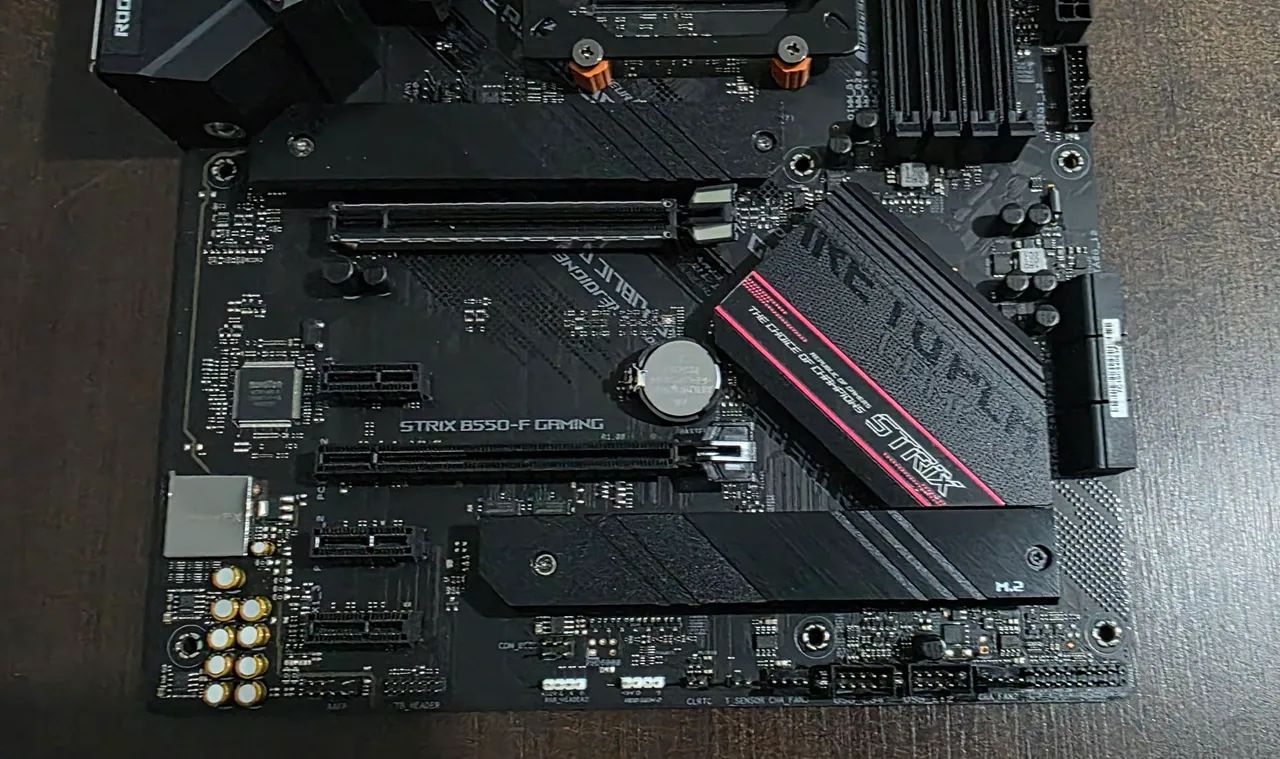 Placa mãe Asus Rog Strix B550-F Gaming - Foto 2
