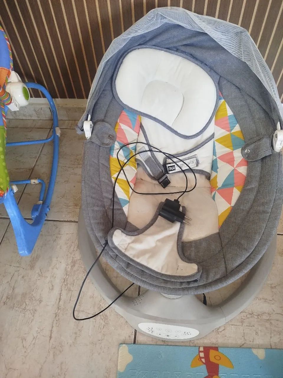 Vende-se cadeira de balanço 