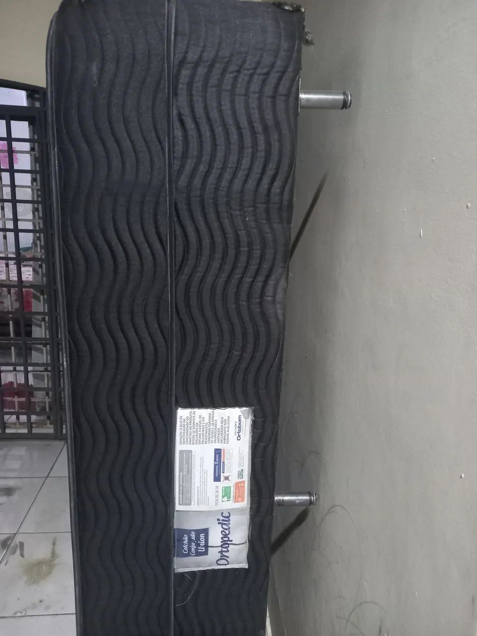 Vende-se uma cama de casal box preta *17 - Foto 2