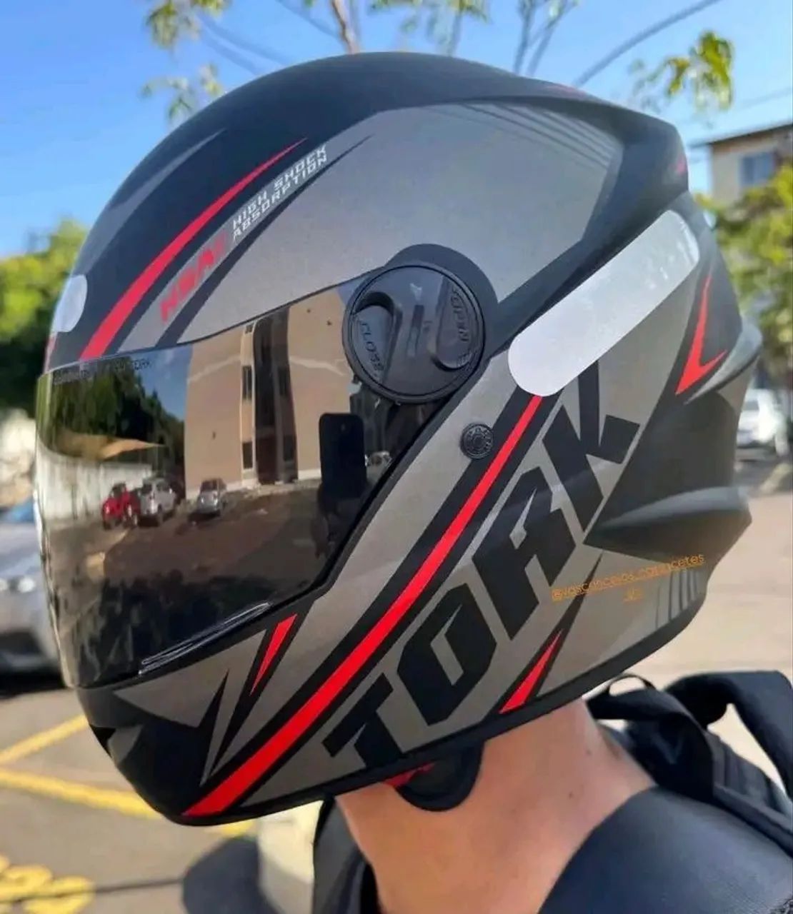 Capacete esportivo r8 - Foto 2