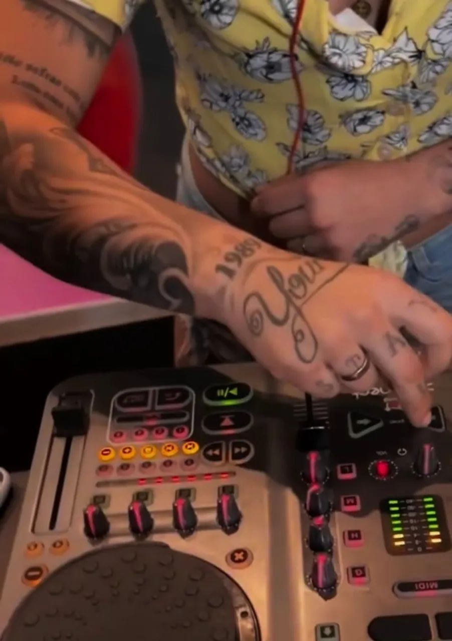CONTROLADORA DJ M-Audio Xponent ddj - Foto 2
