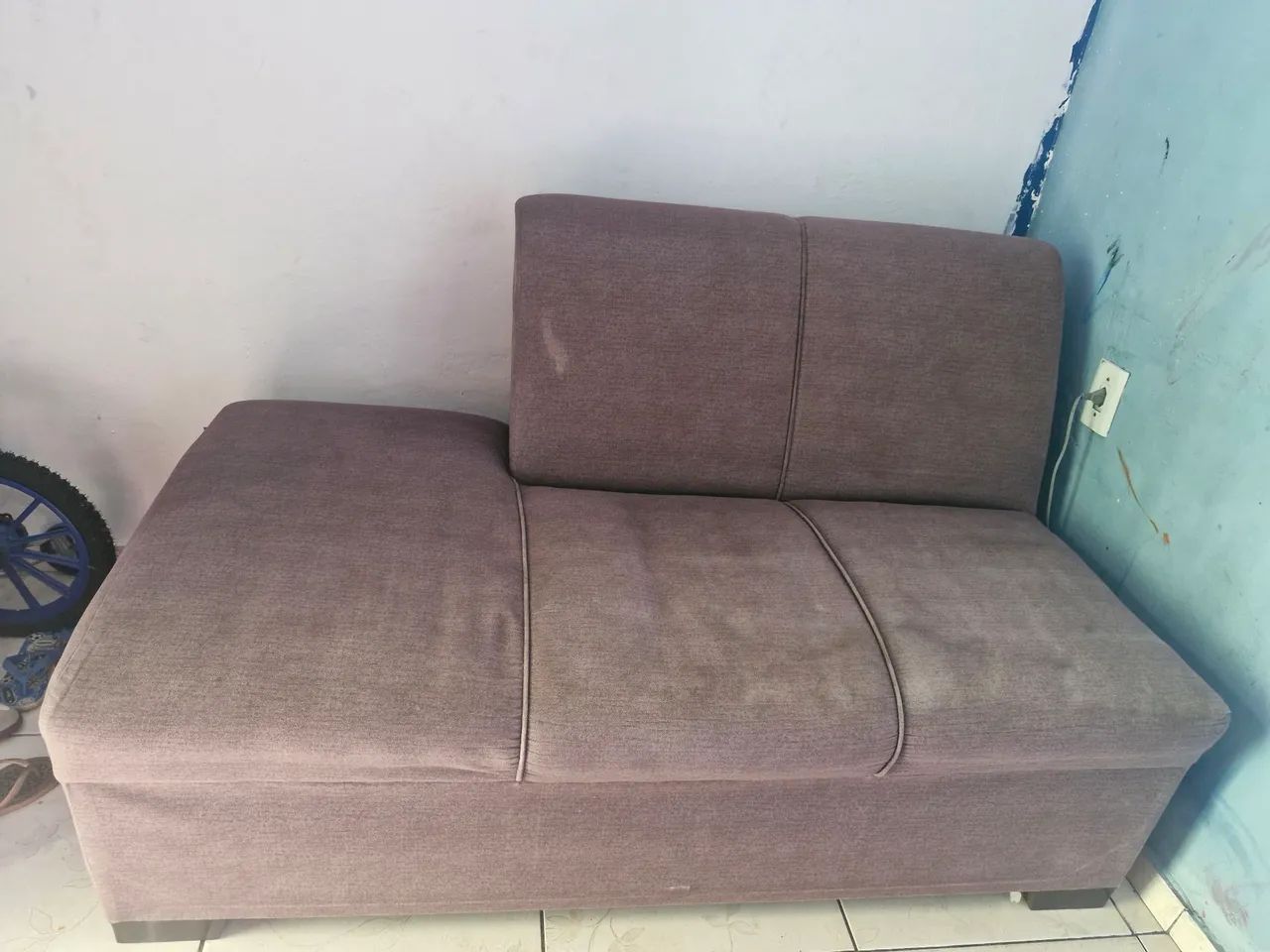 SOFÁ,  MESA, FOGÃO 