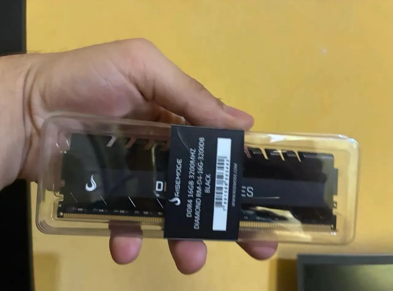 Memória RAM DDR4 3200 MHZ ( Risemode) 