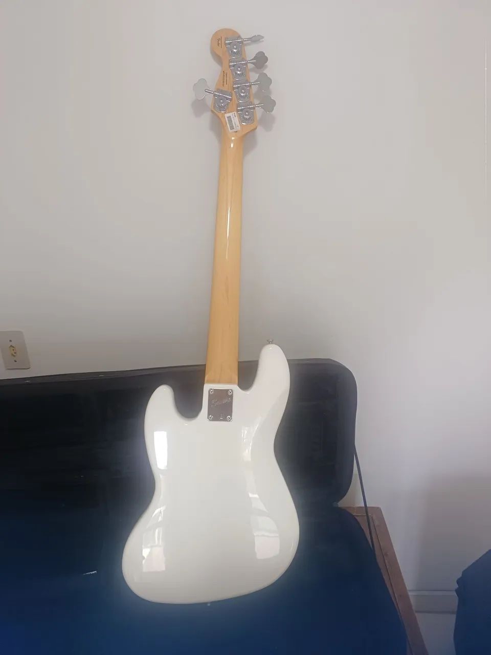 Contra baixo Vintage Modified Squier  - Foto 3