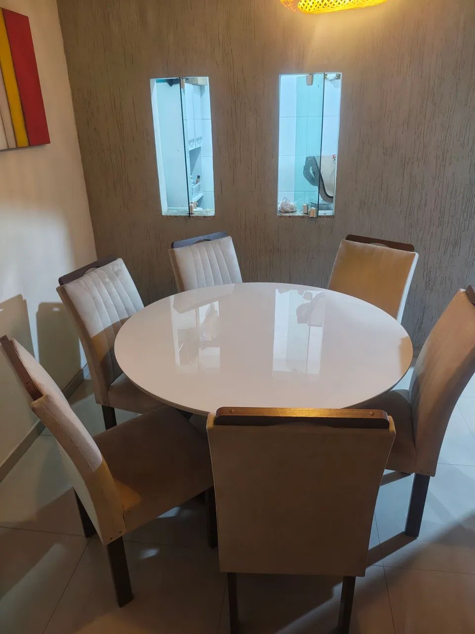 Vendo mesa redonda com cadeiras! - Foto 3