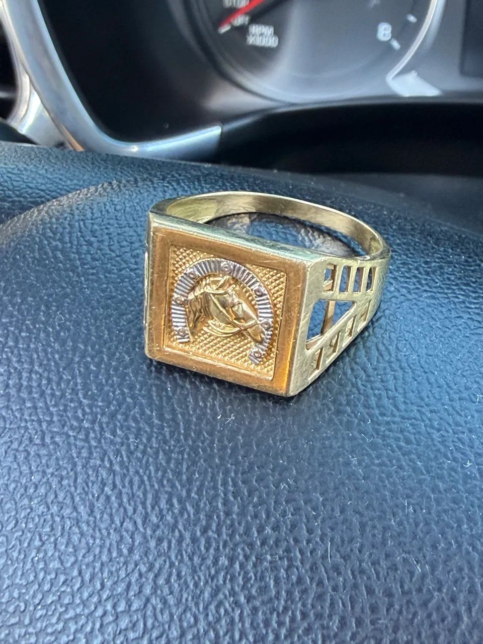 Vendo anel de ouro 18 k - Foto 2