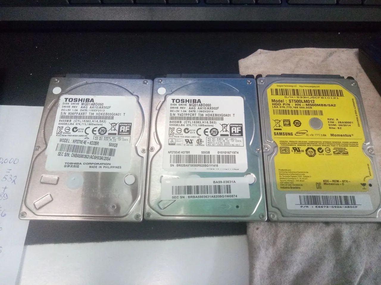 HDs com as case de 500gb saudável 80 reais cada 