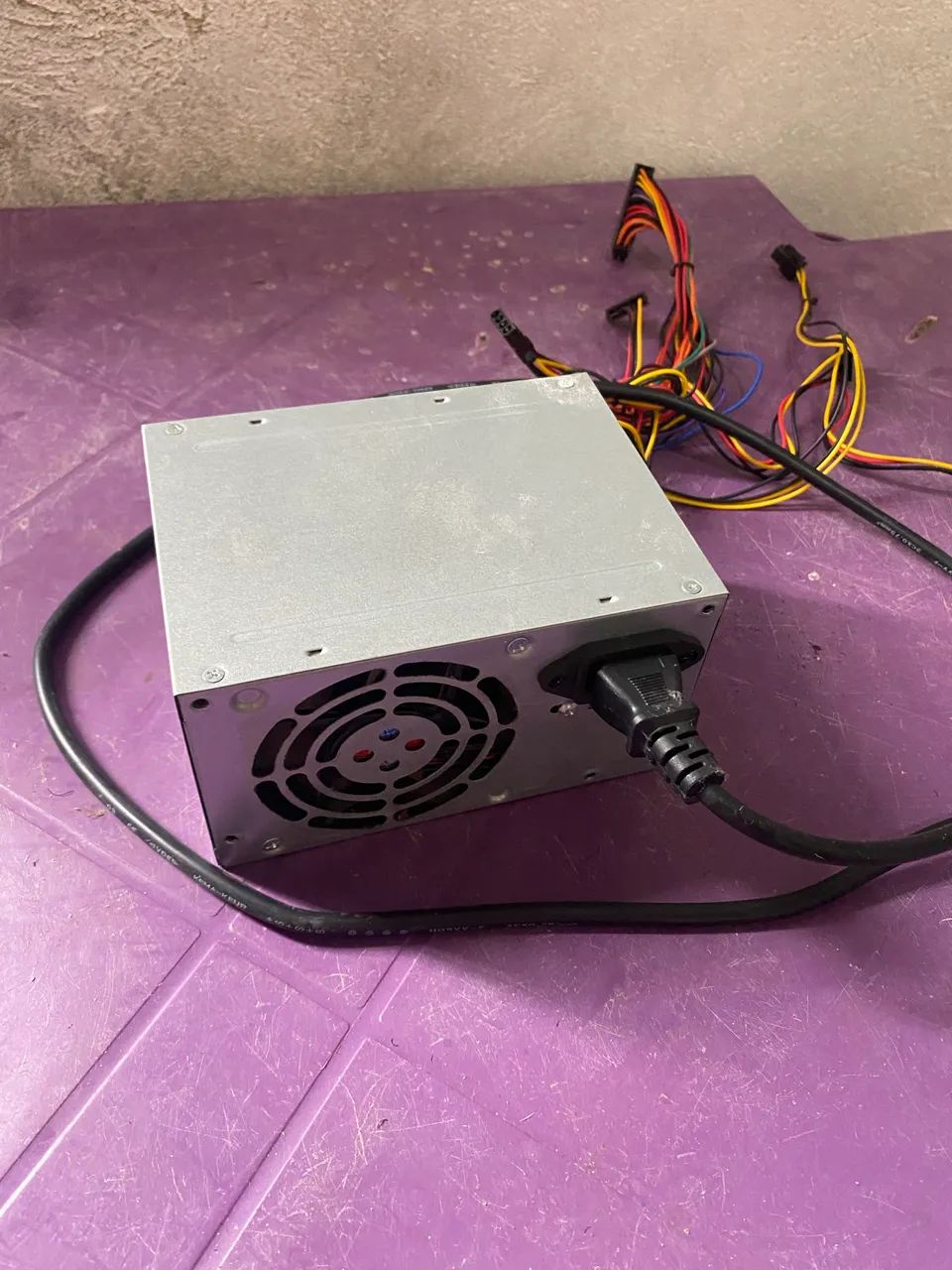 Fonte ATX VX Pro 230W funcionando perfeitamente