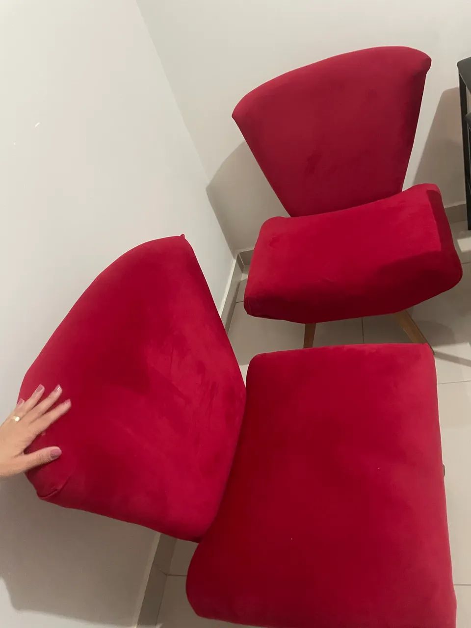 Vendo 02 poltronas vermelhas,confortáveis e luxuosas  - Foto 3
