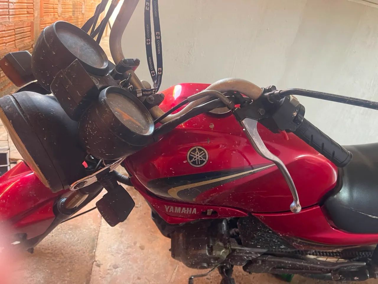 YBR 125  - Foto 3