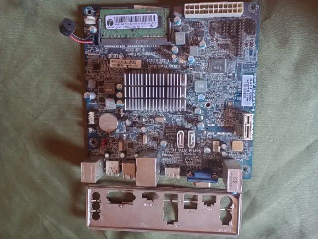Placa mãe Mini -ITX LOG- BA T-I V1.2