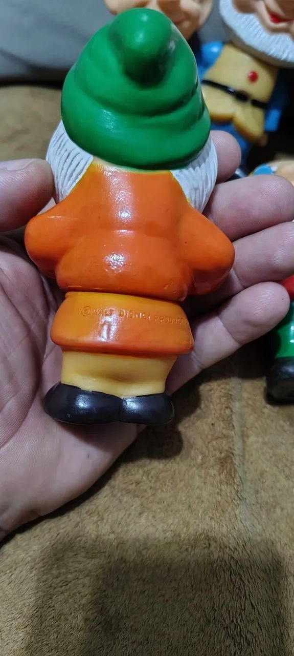 7 anões de borracha Disney  - Foto 4