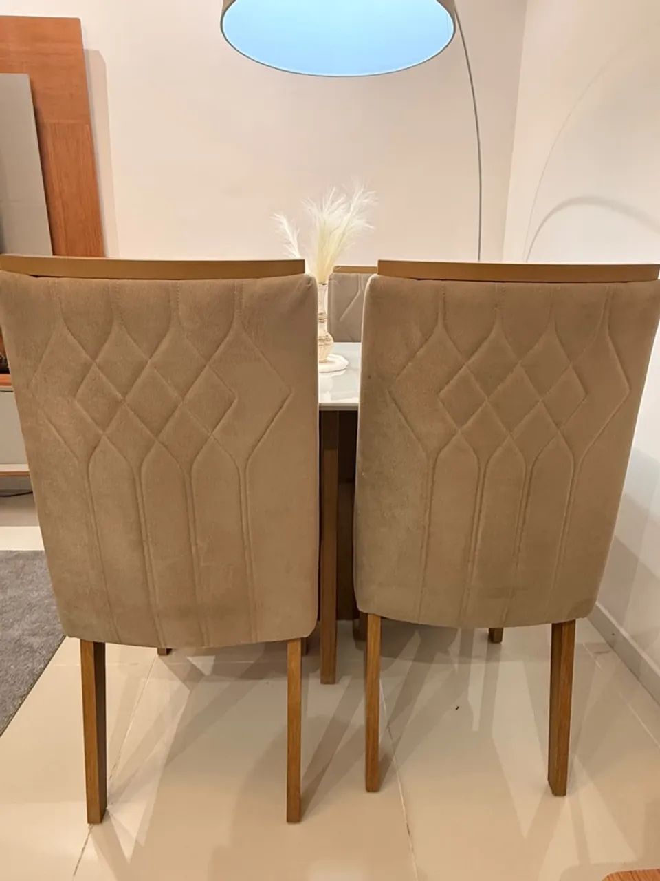 Mesa de jantar + 4 cadeiras estofadas  - Foto 2
