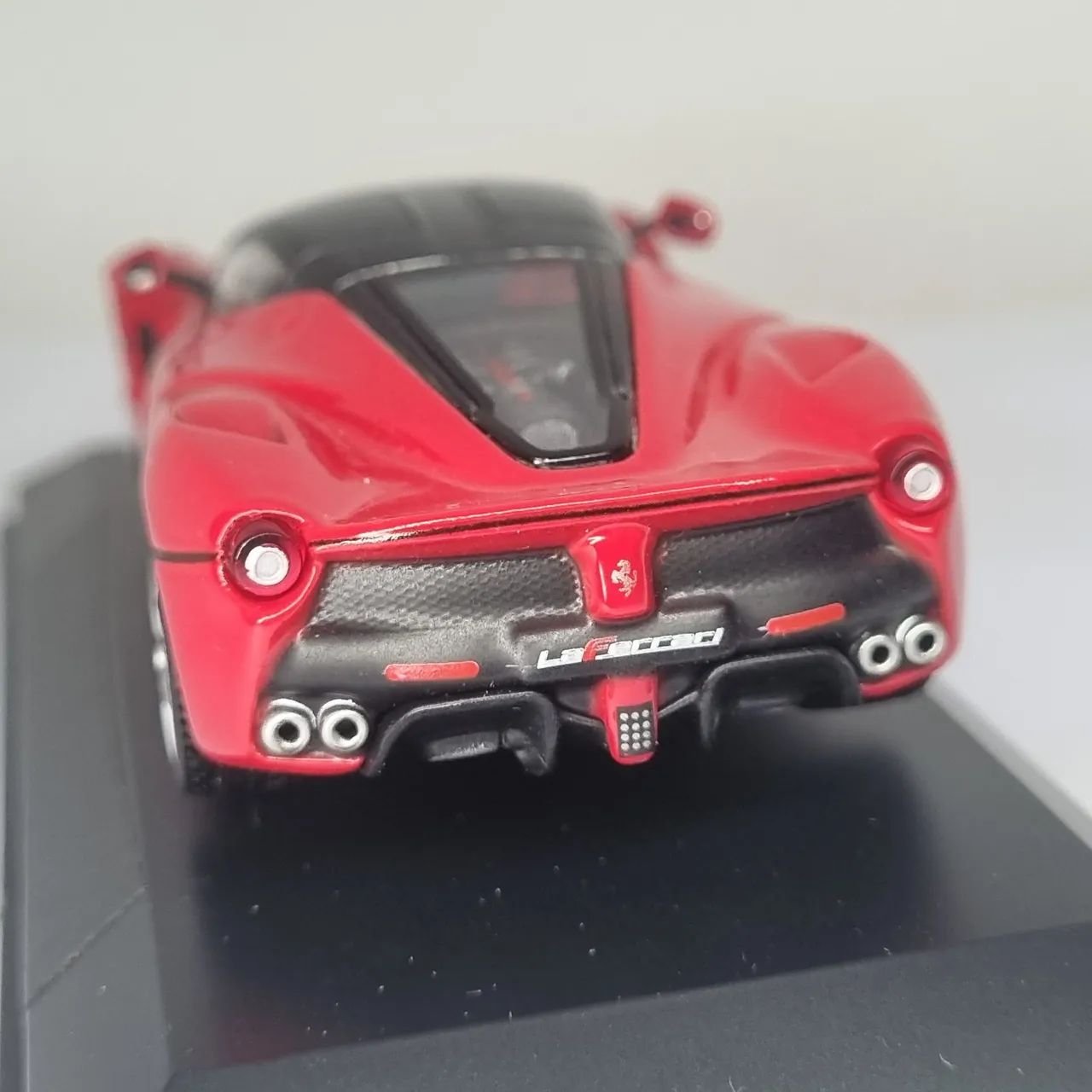 Miniatura Ferrari LaFerrari 1:43  - Foto 2