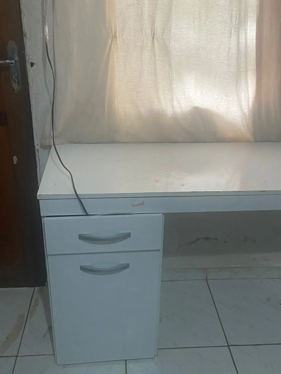 ESCRIVANINHA/ MESA PARA COMPUTADOR / MULTIUSO BRANCA - Foto 2