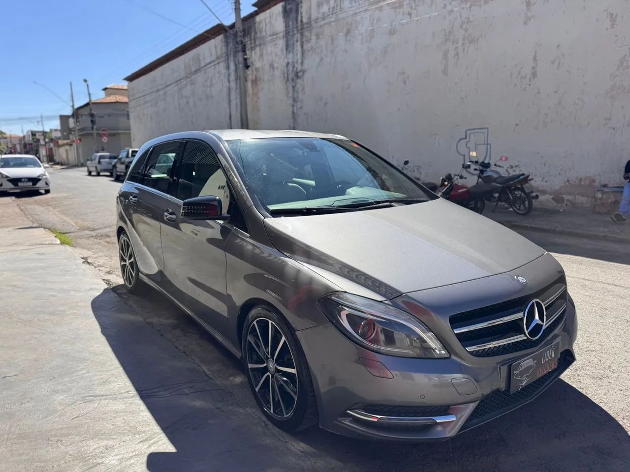 Mercedes-Benz Classe B 200 CGI 1.6 TB Sport 156cv AUT 2013