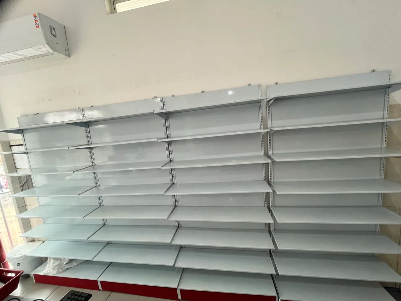 Prateleira para farmácia e comércios  - Foto 4