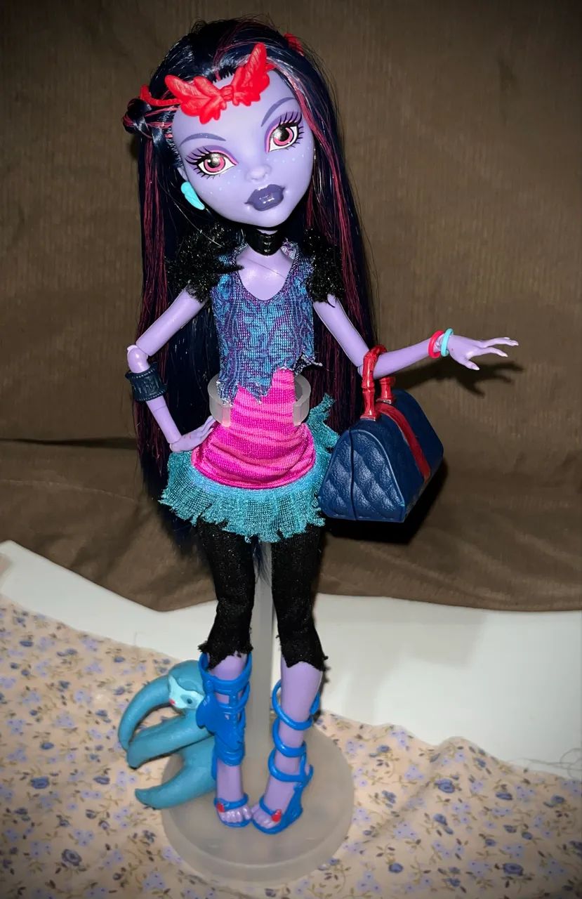 Monster high jane boolittle customizada 