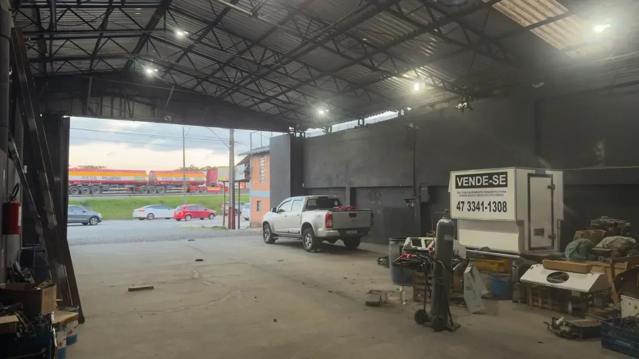 Galpões de 300 m2 Itajai sc Bairro Espinheiro - Foto 5