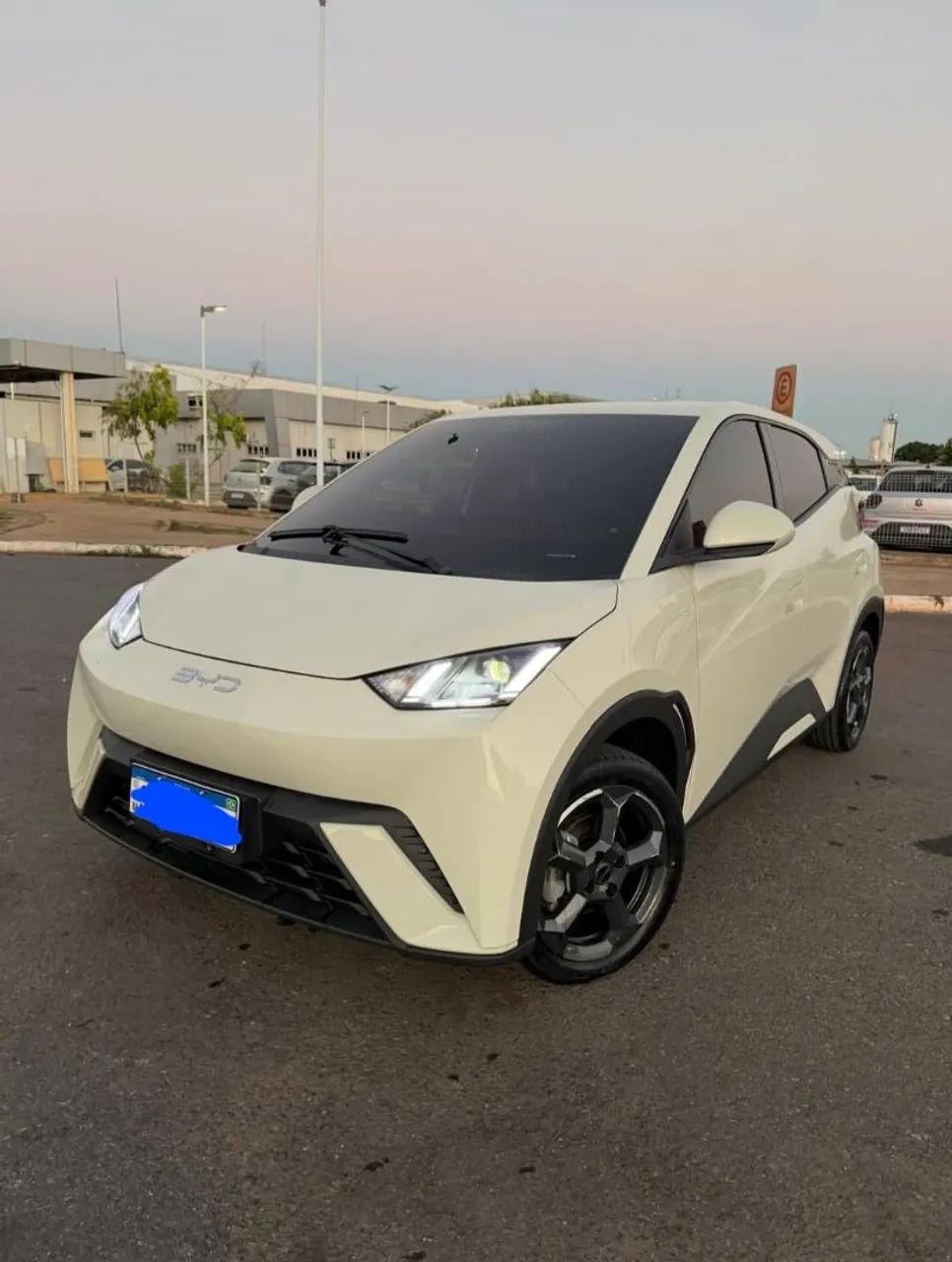 BYD Dolphin Dolphin Mini (Elétrico) 2025