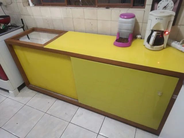 Buffet em madeira maciça