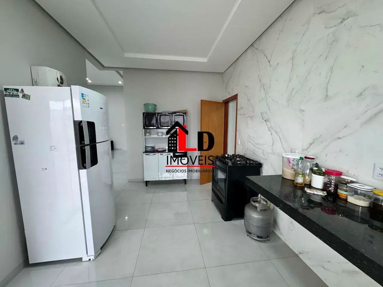 Casa p/ LOCAÇÃO semi mobiliada - Foto 5