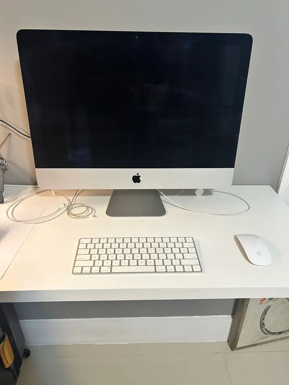 iMac (21.5-inch, 2017) ＋ USB SuperDrive iMac 21.5 inch, 2017 extremamente novo - Computadores e Desktops