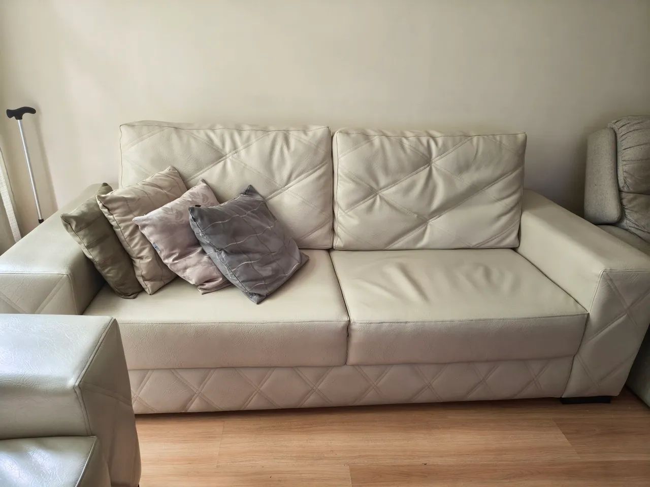Jogo de sofa de 3 e 2 lugares