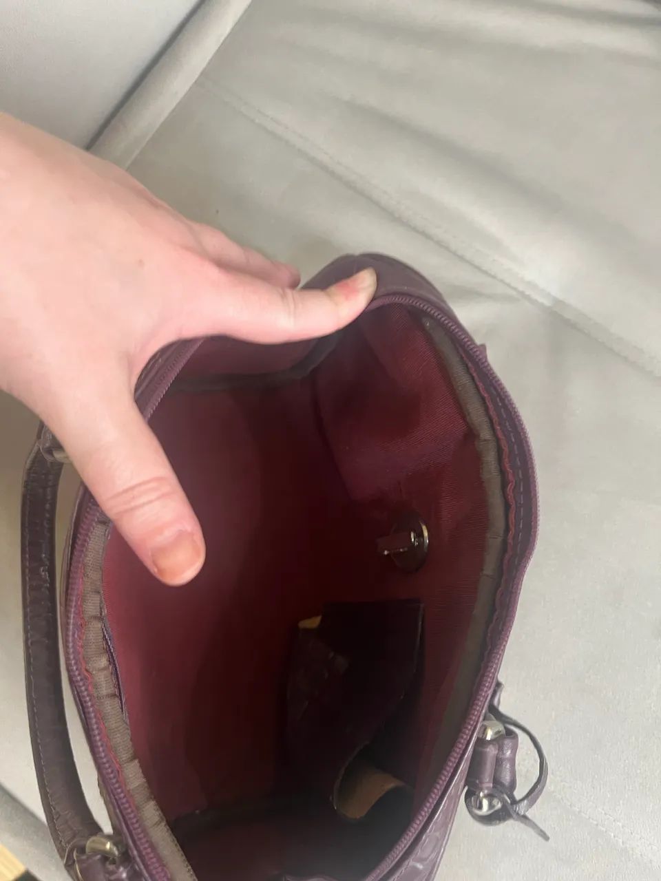 Bolsa L&G Vinho Croco Modelo Baú - Foto 2