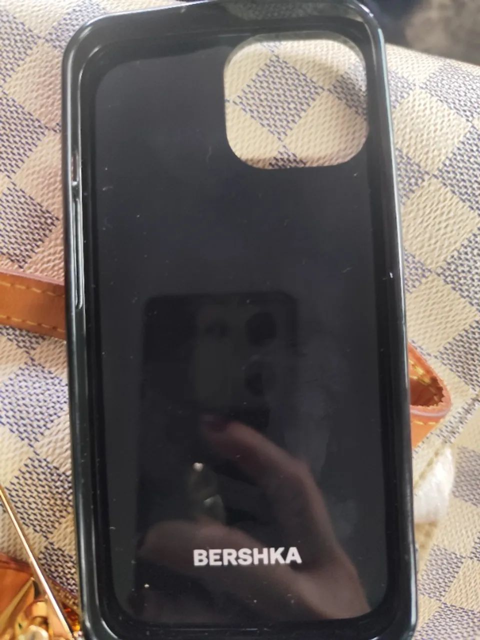 Capa de celular nunca usada da Bershka - Foto 2
