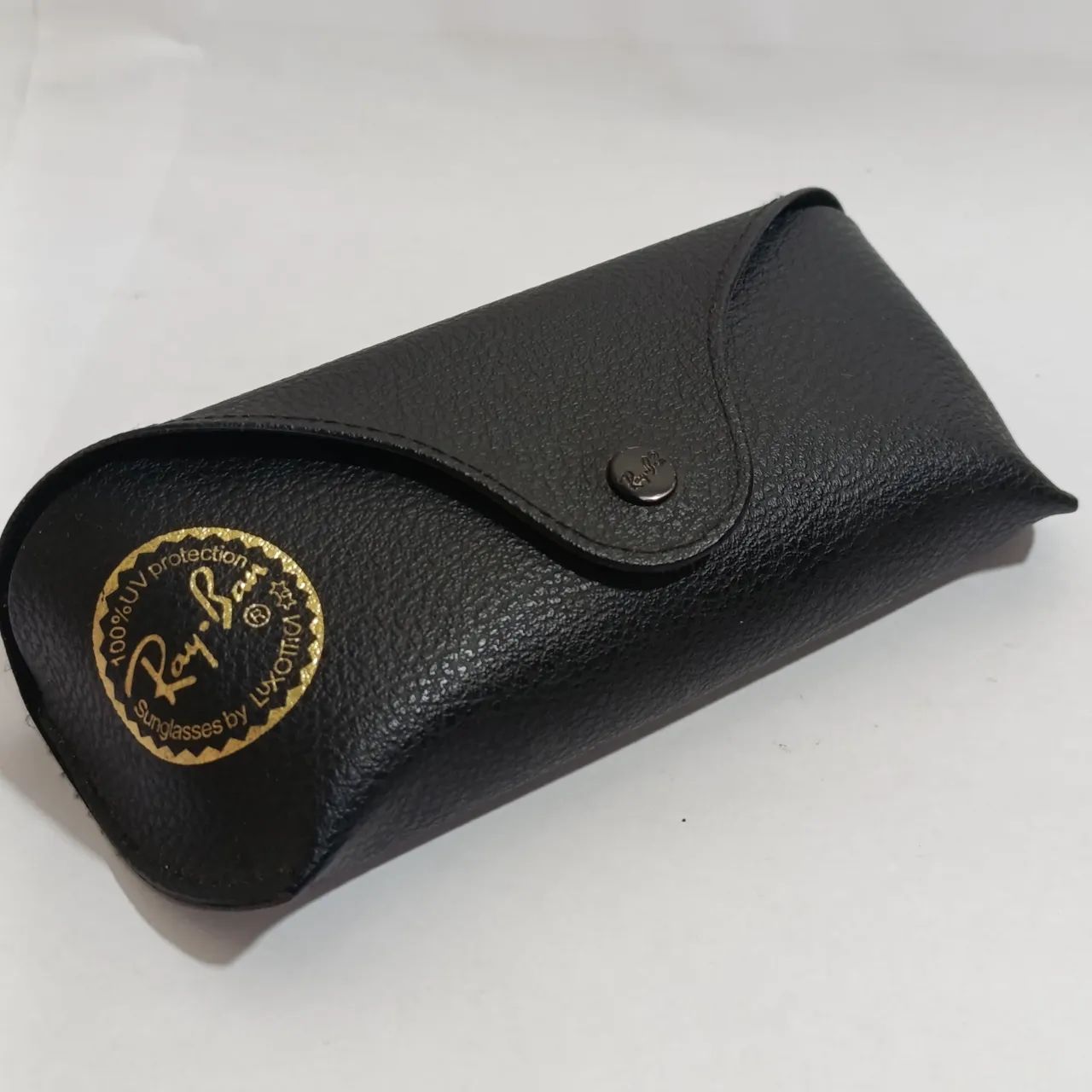 Estojo De Couro Preto com Dourado Óculos Ray-ban<br>
