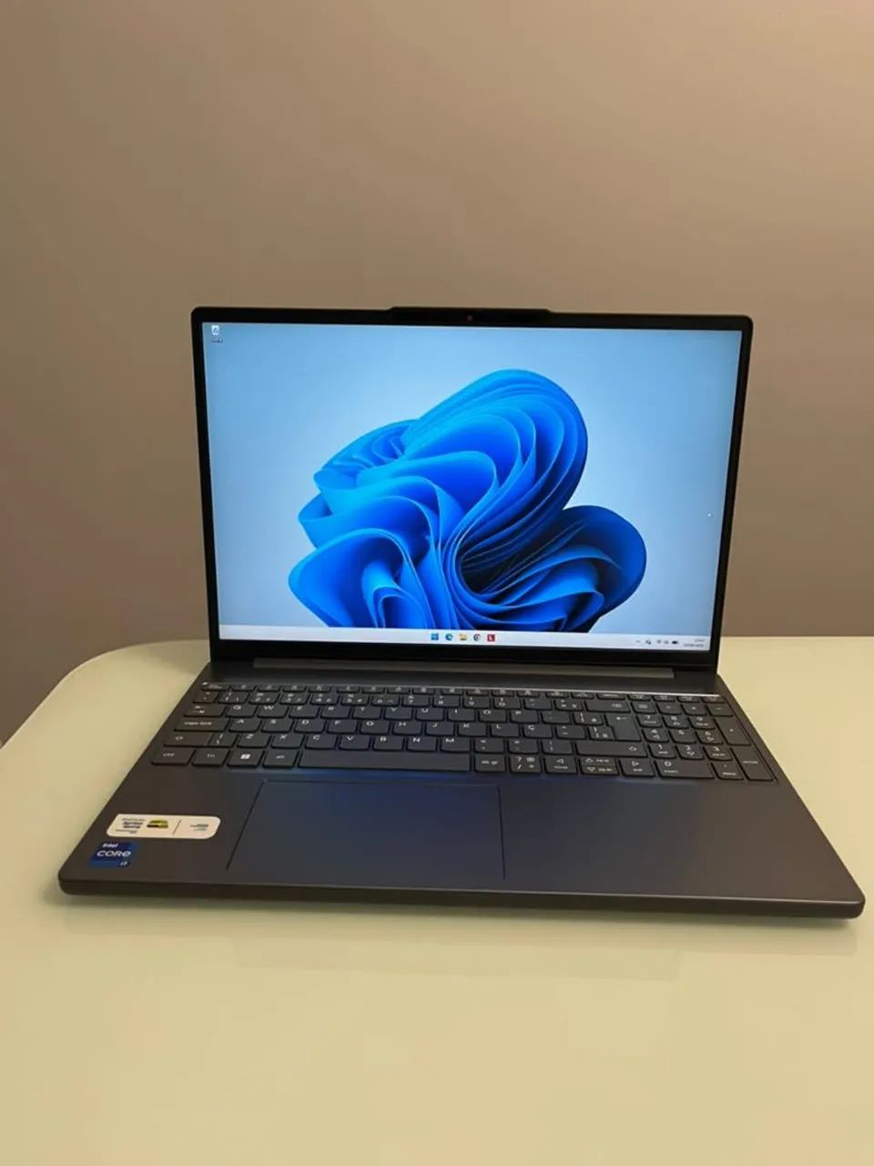 Notebook Lenovo IdeaPad Slim 3 Intel Core I7 16GB 512 GB SSD Windows 11