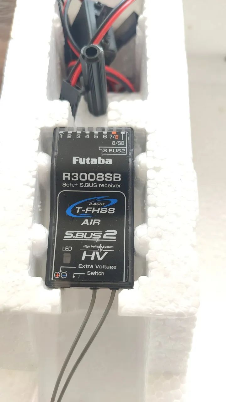 Radio futaba 10J - novo com receptor 8 canais e bateria LiFe - Foto 5
