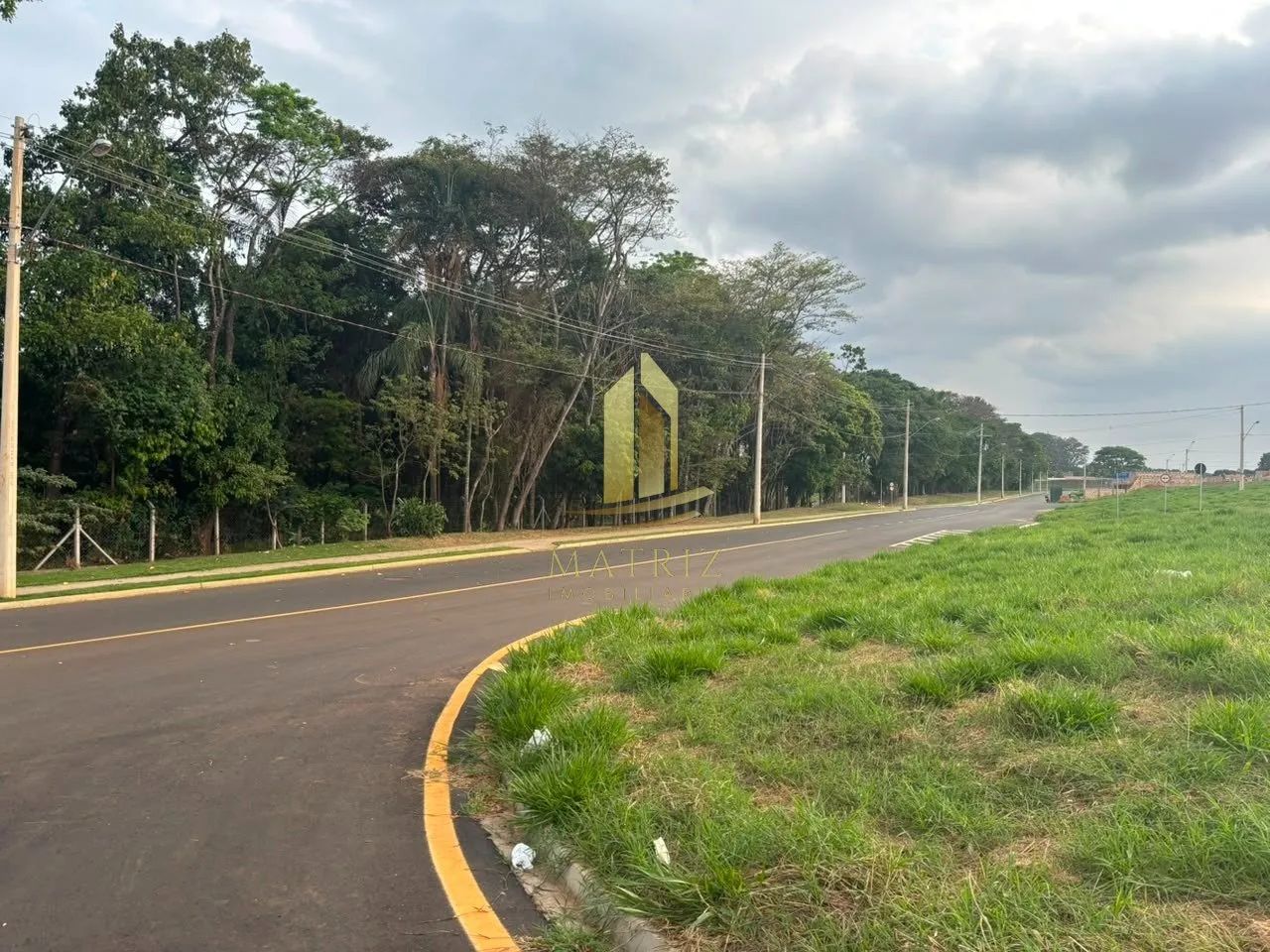 Vende terreno Reserva Abaeté 182 m²
