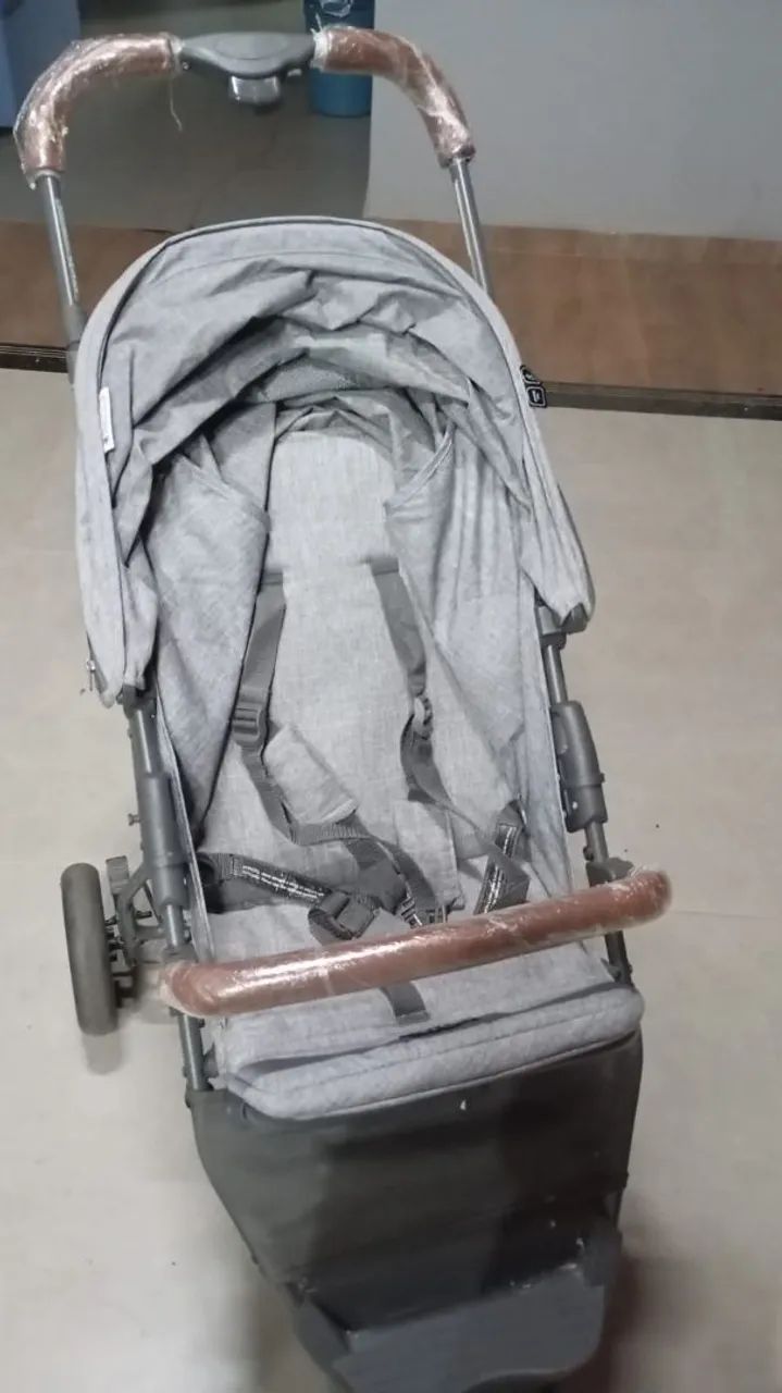 Carrinho de bebê dobrável  - Foto 4