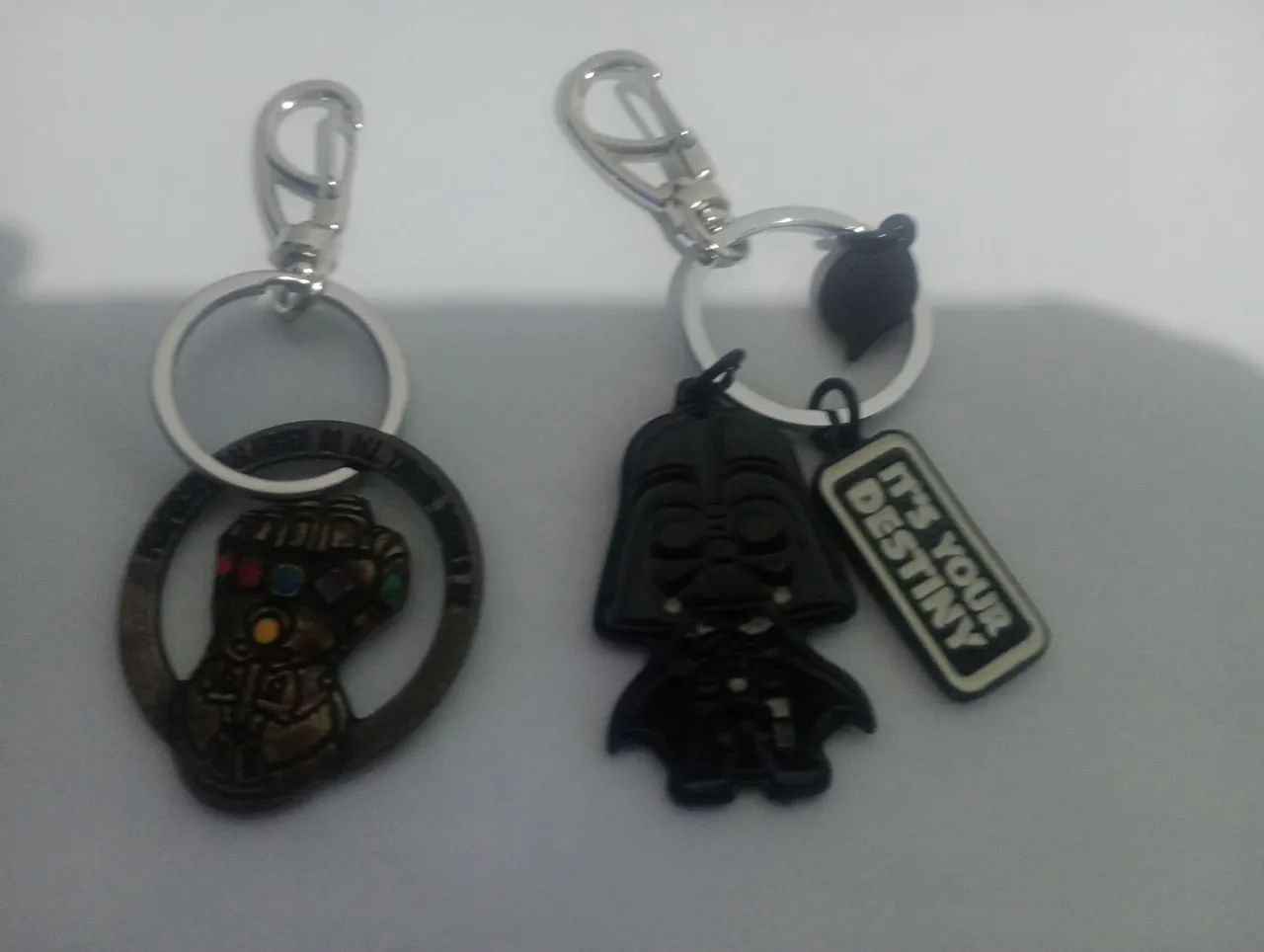 Lote com 2 chaveiros da Pitikas