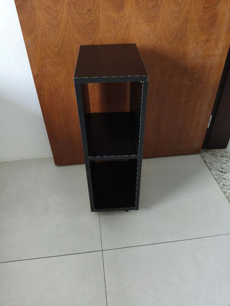 Mesa Cabeceira com rodinhas 