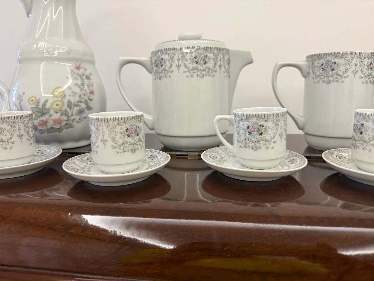 ? APARELHO DE JANTAR PORCELANA SCHMIDT - +40 ANOS - Foto 5
