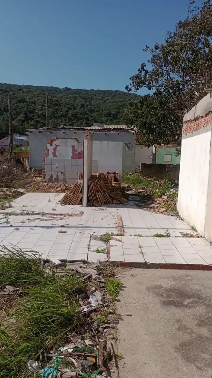 Terreno de esquina 300m² proximo a Udesc escriturado com viabilidade para edificação - Foto 2