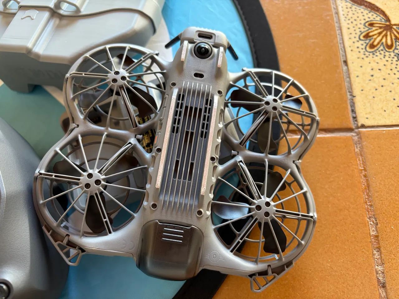 Drone DJI Neo 2 Kit Flymore FPV - Foto 3