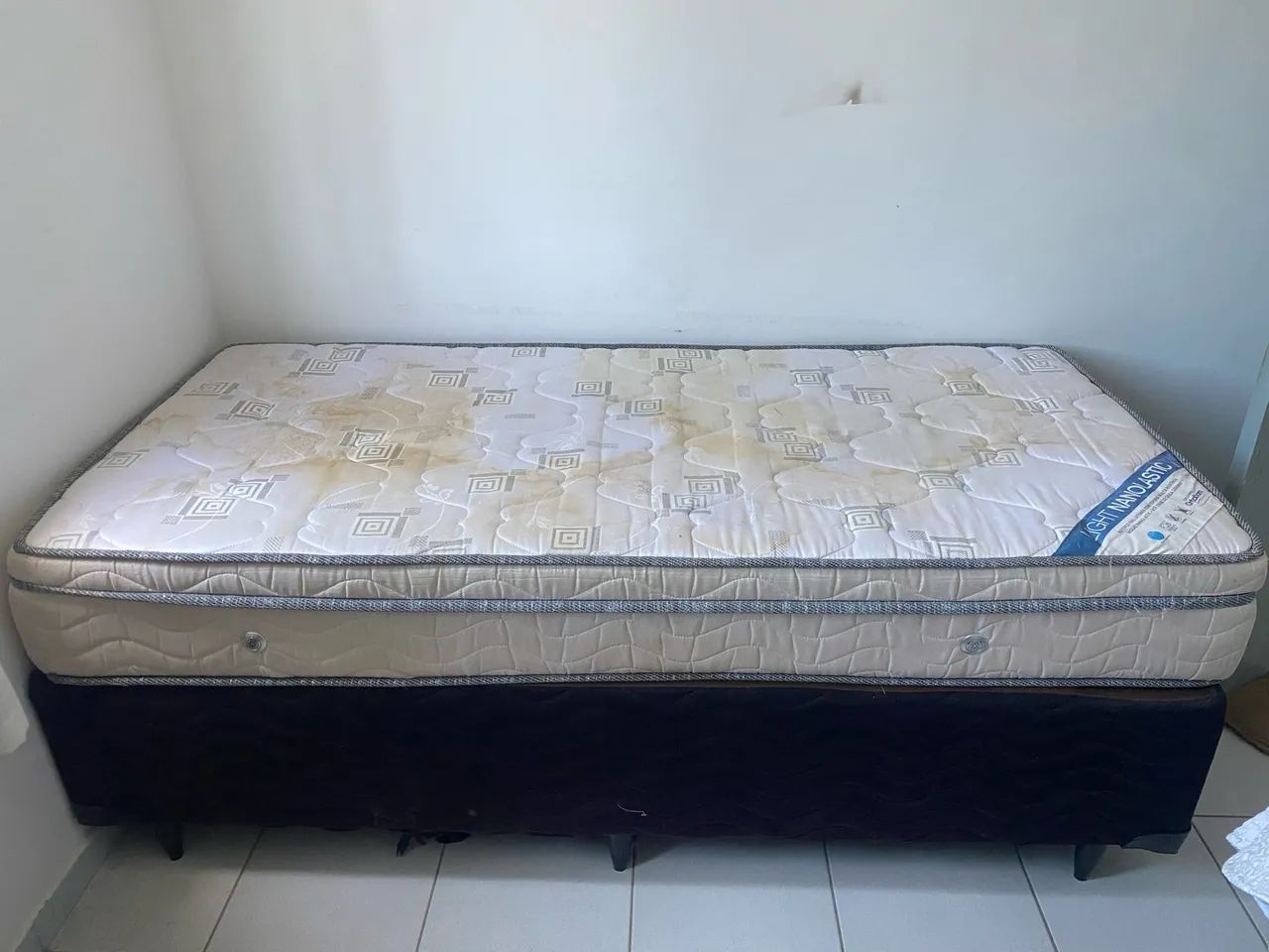 Cama box de solteiro